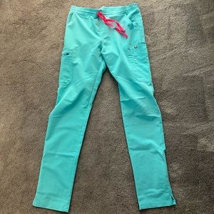 Figs Yola Small Tall scrubs